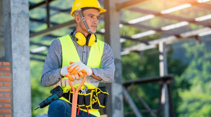 Professional gutter cleaning in Maurice, IA
